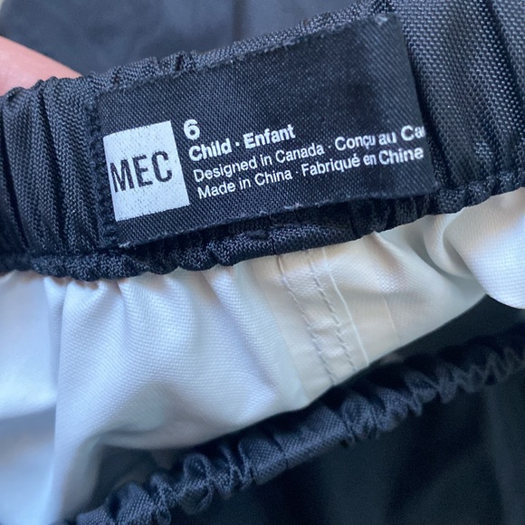 Kids MEC Rain pants size 6 excellent condition - Picture 2 of 4